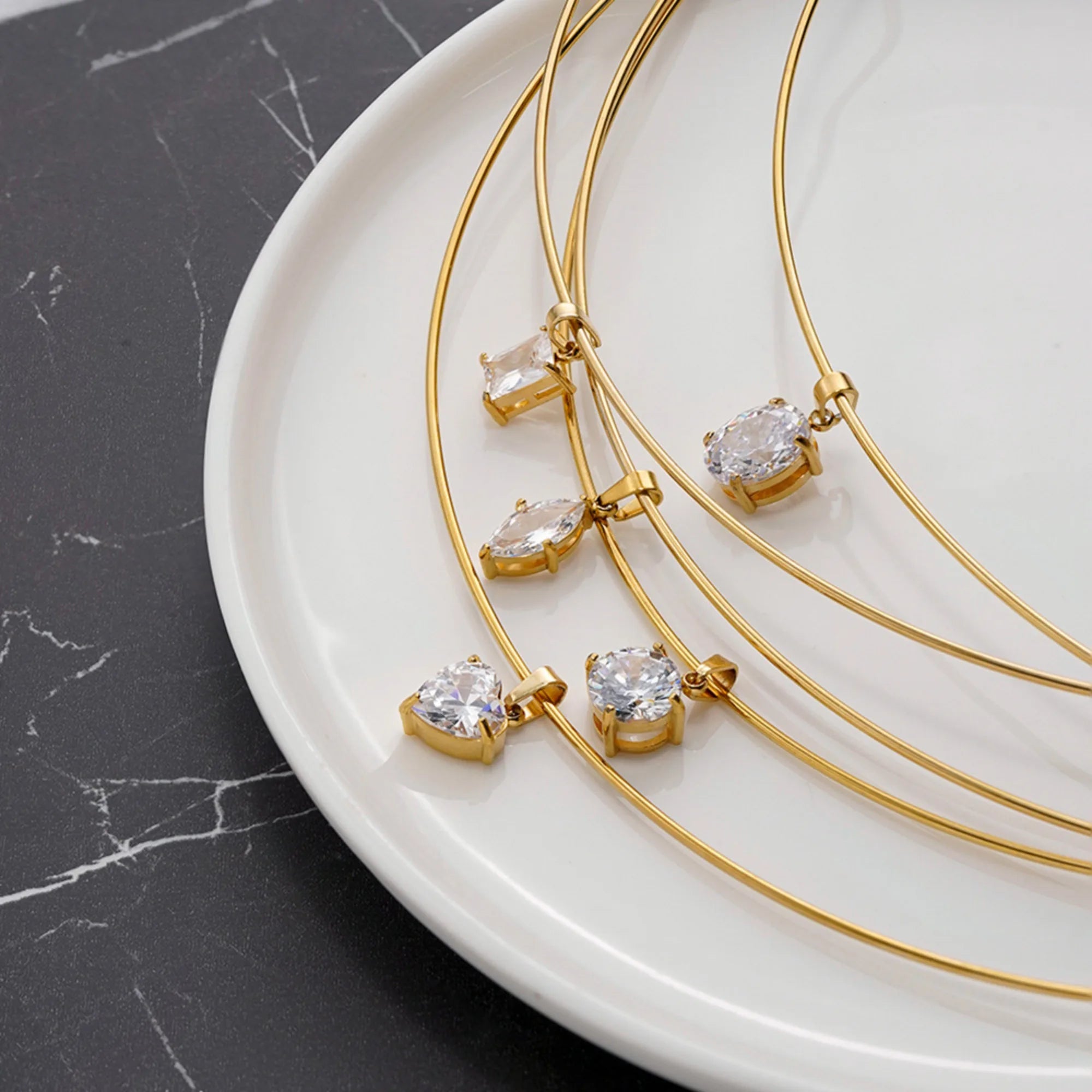 Aço inoxidável 18k banhado a ouro primavera colar gargantilha oval coração quadrado zircônia pingente colar para mulheres manchar jóias livres